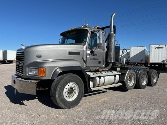 Mack CL713 Motrici e Trattori Stradali