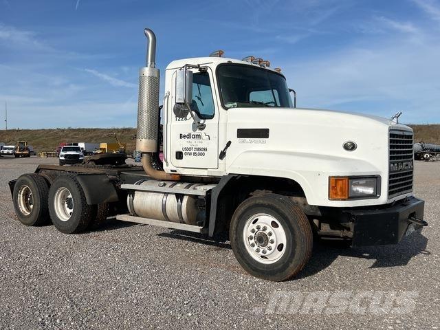 Mack CL733 Motrici e Trattori Stradali