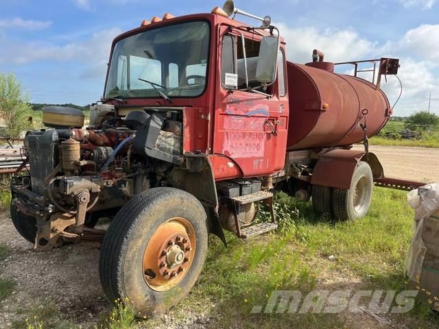 Mack CM422 Autocisterne