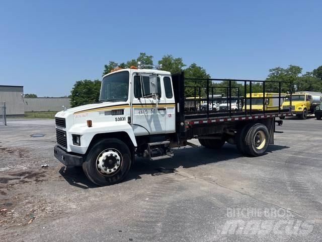 Mack CS300P Camion con sponde ribaltabili