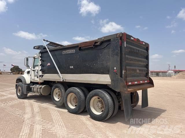 Mack CTP713 Camion ribaltabili