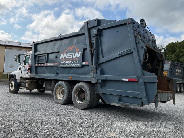 Mack CV Camion dei rifiuti