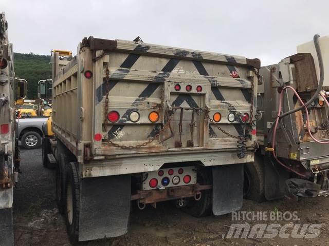 Mack CV700 Lame spazzaneve e aratri