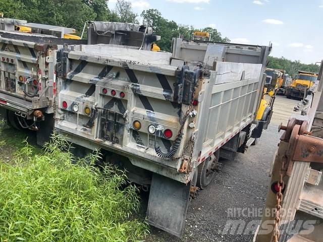 Mack CV700 Lame spazzaneve e aratri