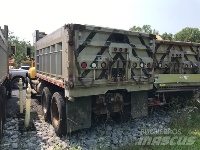 Mack CV700 Lame spazzaneve e aratri