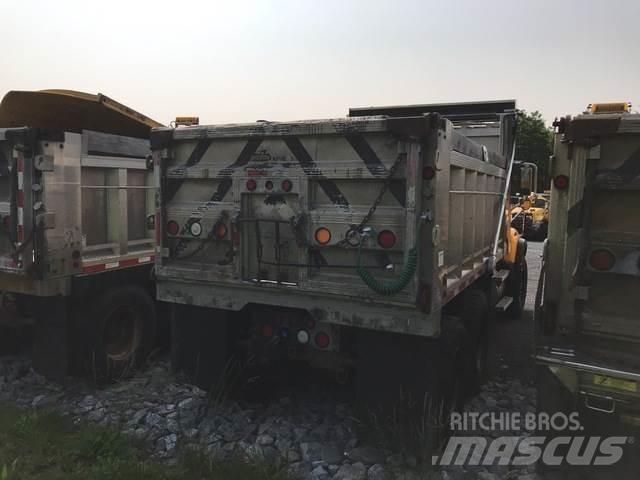 Mack CV700 Lame spazzaneve e aratri