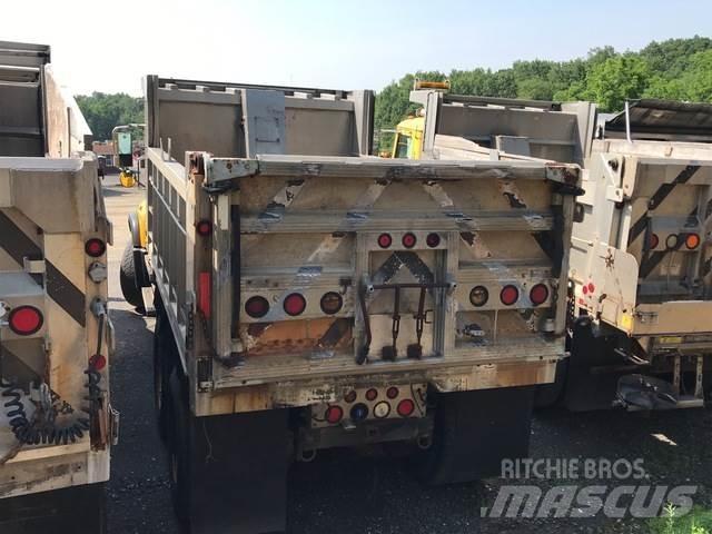 Mack CV700 Lame spazzaneve e aratri
