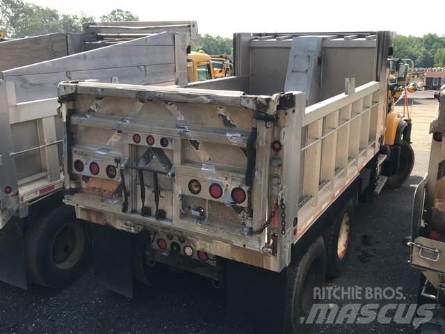Mack CV700 Lame spazzaneve e aratri
