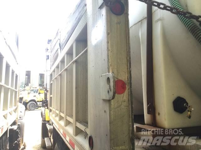Mack CV700 Lame spazzaneve e aratri