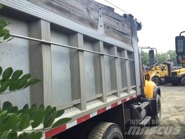 Mack CV700 Lame spazzaneve e aratri
