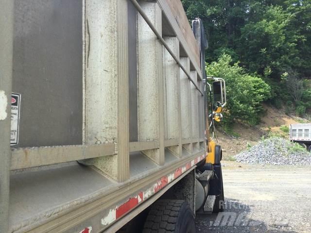 Mack CV700 Lame spazzaneve e aratri