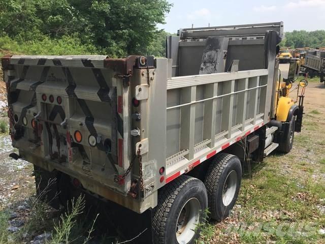 Mack CV700 Lame spazzaneve e aratri