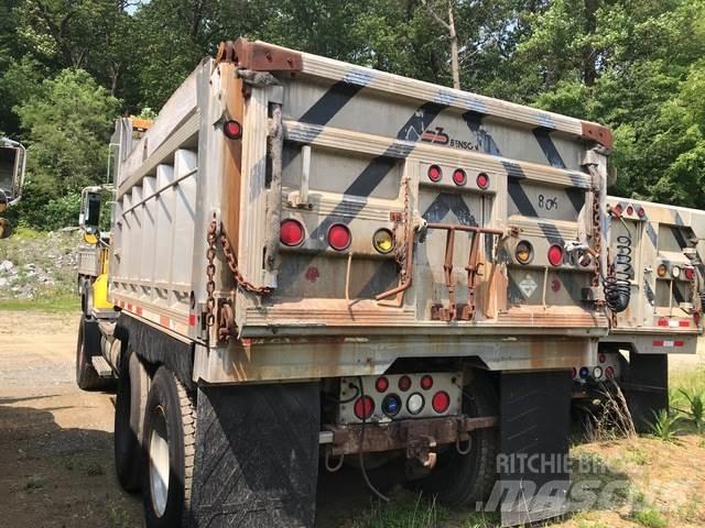 Mack CV700 Lame spazzaneve e aratri