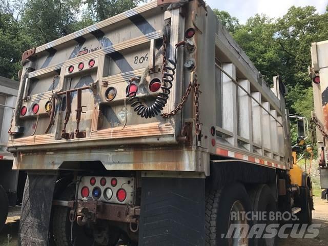 Mack CV700 Lame spazzaneve e aratri