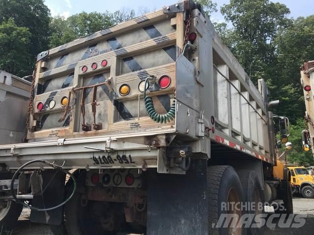 Mack CV700 Lame spazzaneve e aratri