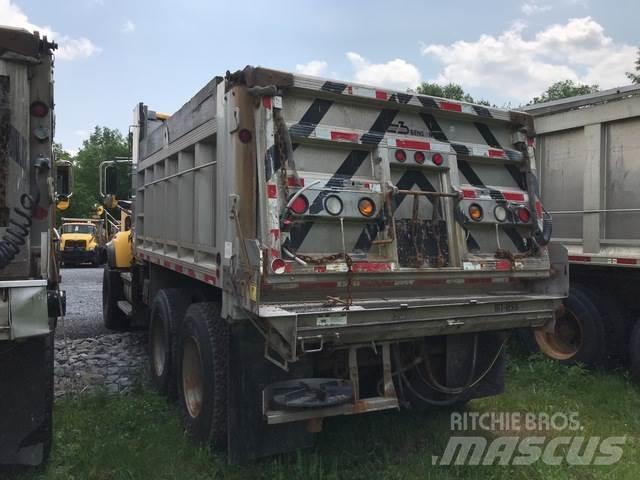 Mack CV700 Lame spazzaneve e aratri