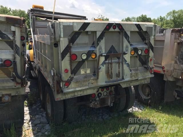 Mack CV700 Lame spazzaneve e aratri