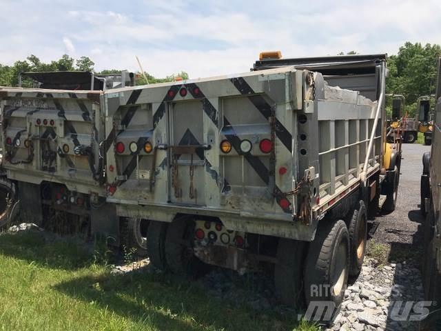 Mack CV700 Lame spazzaneve e aratri