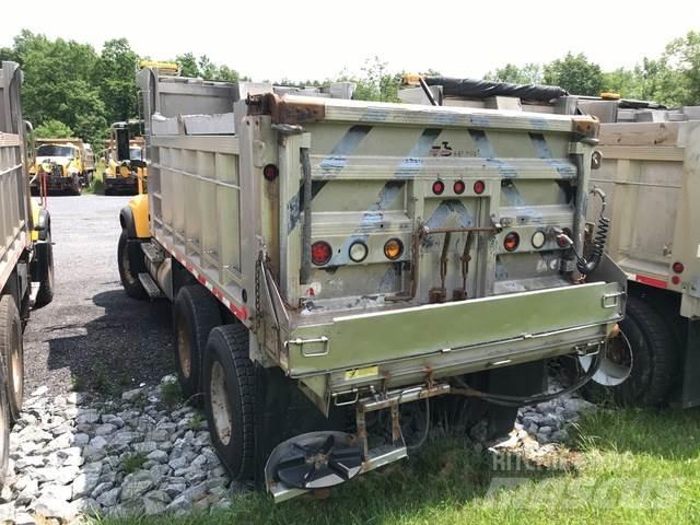 Mack CV700 Lame spazzaneve e aratri