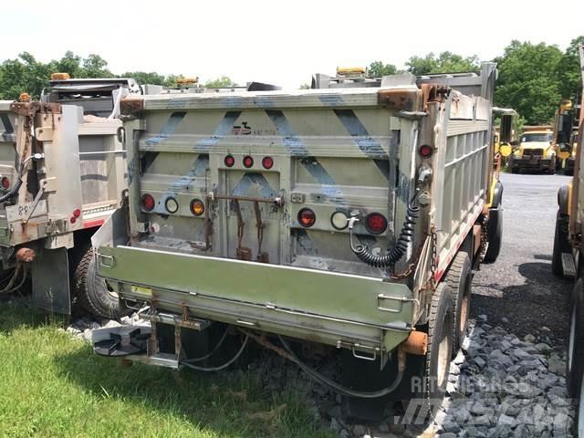 Mack CV700 Lame spazzaneve e aratri