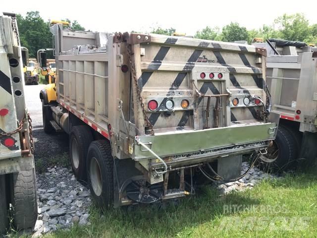 Mack CV700 Lame spazzaneve e aratri
