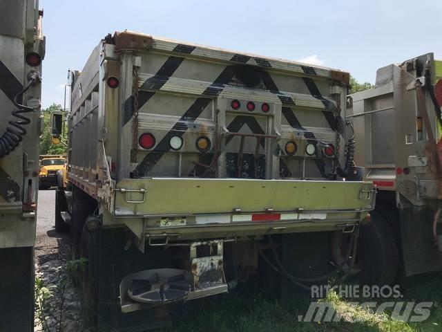 Mack CV700 Lame spazzaneve e aratri
