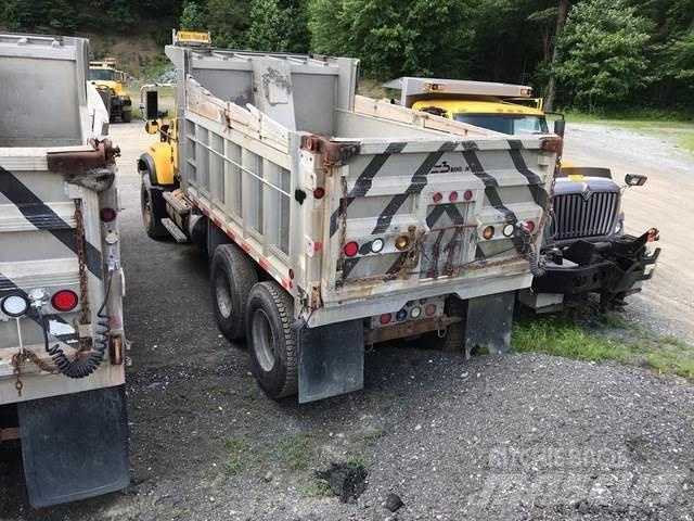 Mack CV700 Lame spazzaneve e aratri