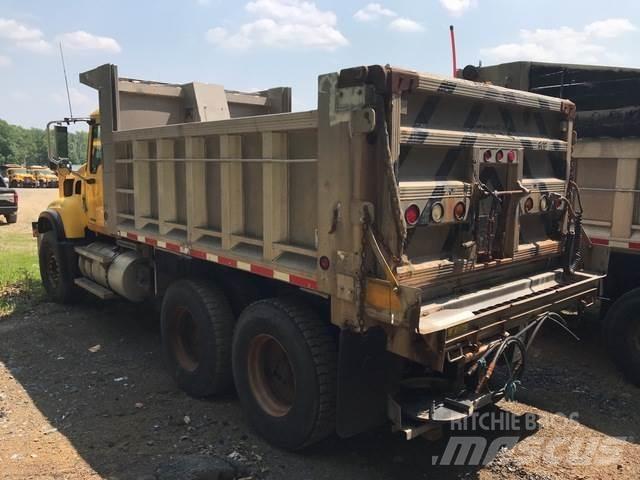 Mack CV700 Lame spazzaneve e aratri