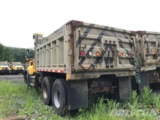 Mack CV700 Camion ribaltabili