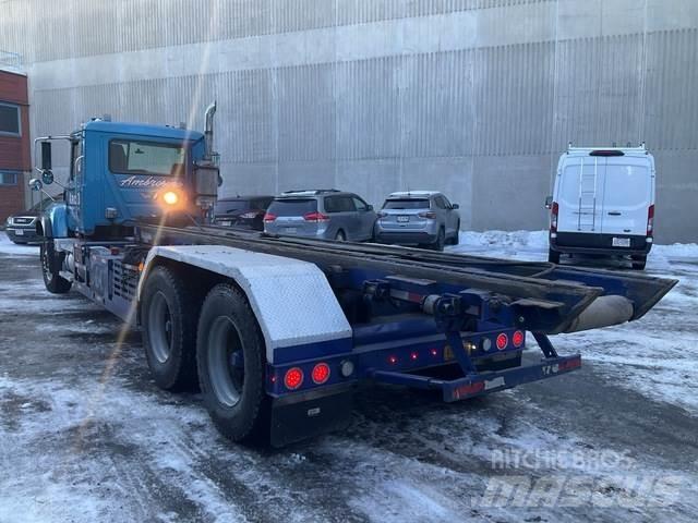 Mack CV713 Camion con cassone scarrabile
