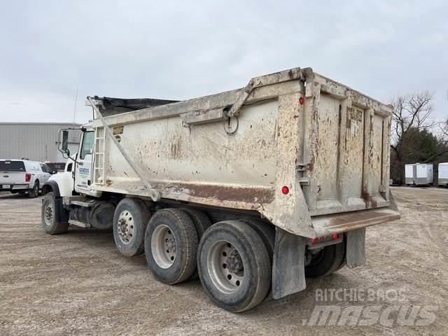Mack CV713 Camion ribaltabili