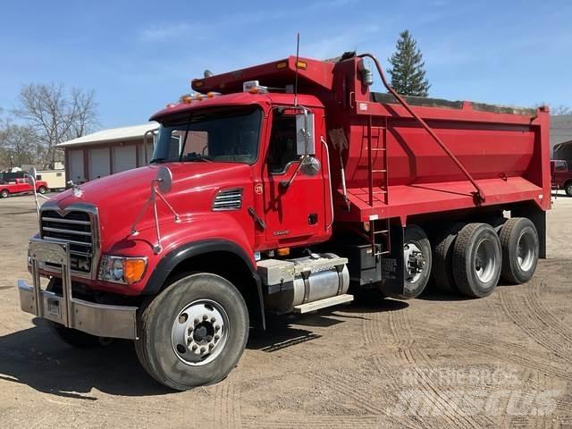 Mack CV713 Camion ribaltabili
