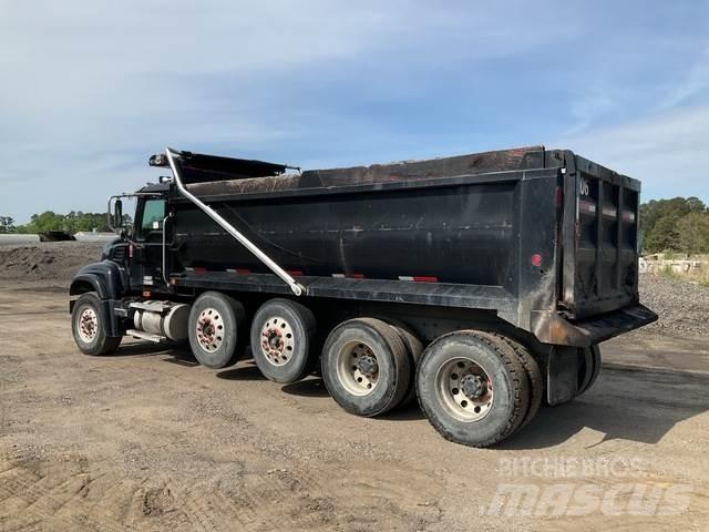 Mack CV713 Camion ribaltabili