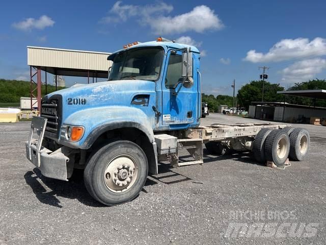Mack CV713 Cabine e interni