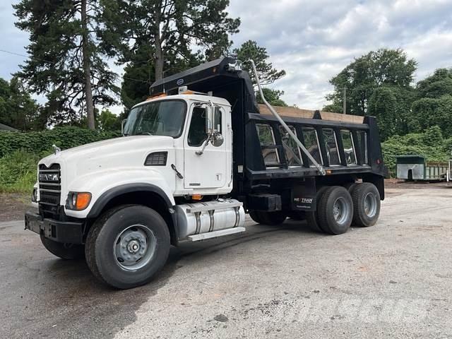 Mack CV713 Camion ribaltabili