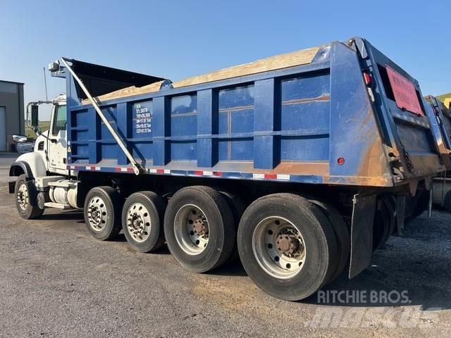 Mack CV713 Camion ribaltabili