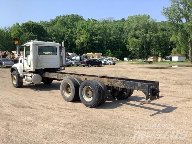 Mack CV713 Cabine e interni