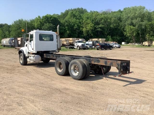 Mack CV713 Cabine e interni