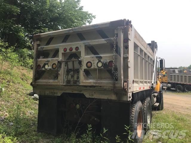 Mack CV713 Camion ribaltabili
