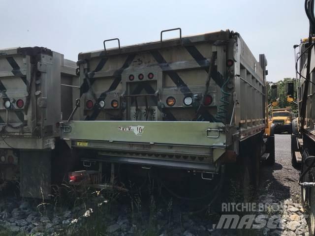 Mack CV713 Lame spazzaneve e aratri