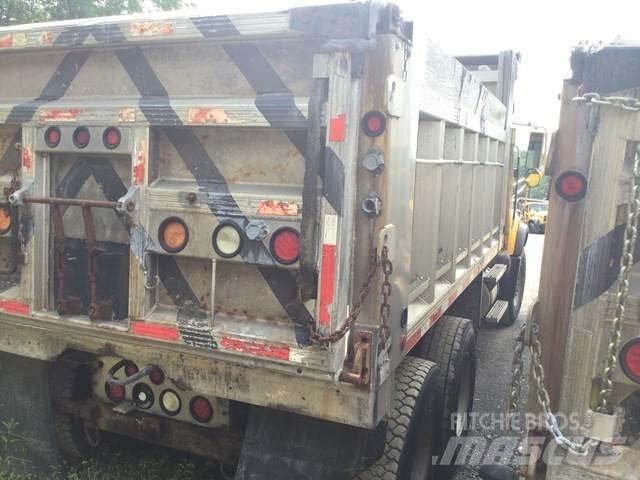 Mack CV713 Camion ribaltabili