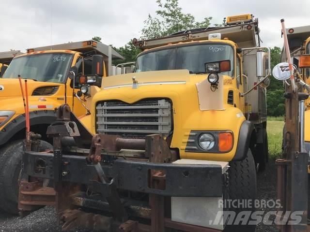 Mack CV713 Camion ribaltabili