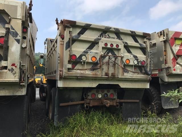 Mack CV713 Camion ribaltabili