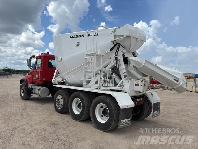 Mack CV713 Camion altro