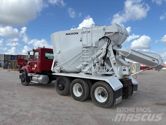 Mack CV713 Camion altro