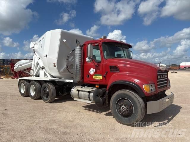 Mack CV713 Camion altro