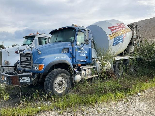 Mack CV713 Camion altro