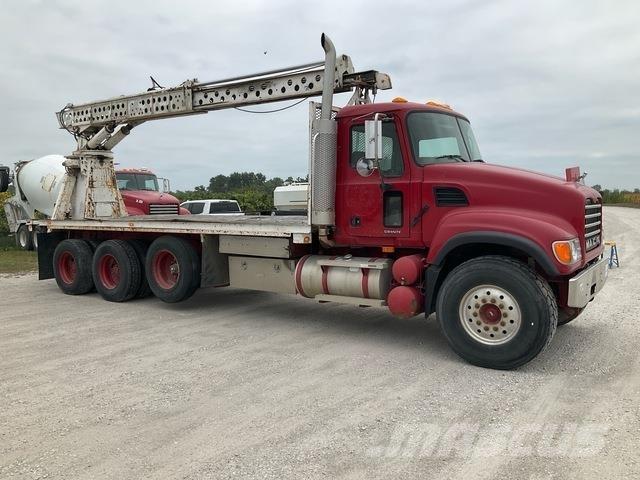 Mack CV713 Camion altro