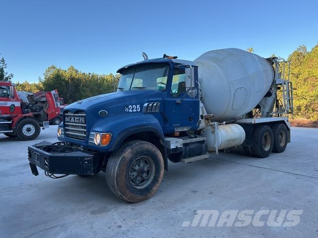 Mack CV713 Camion altro