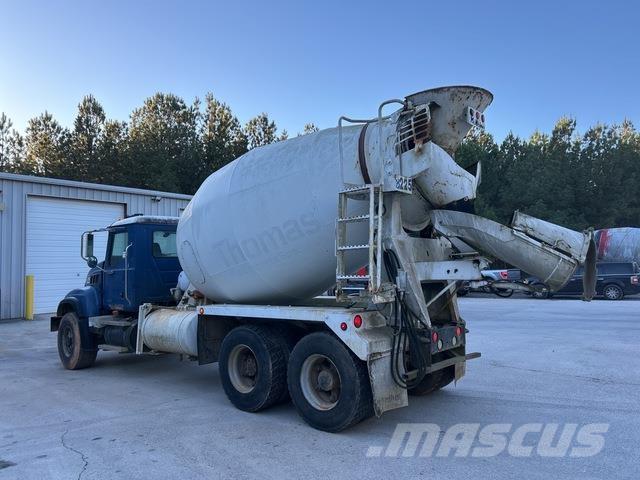 Mack CV713 Camion altro